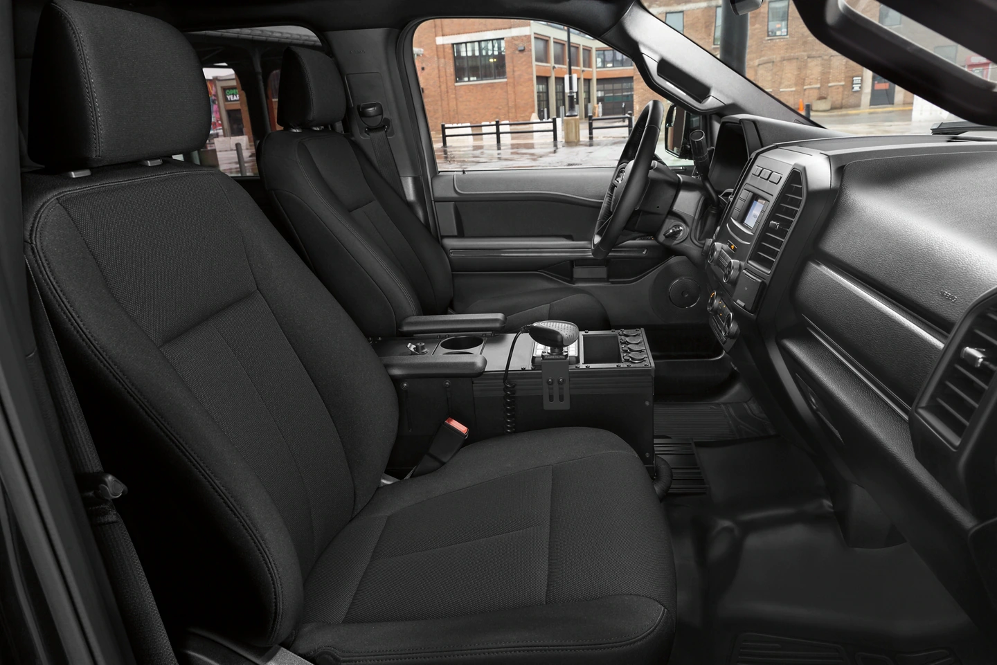 ford-expendition-police-vehicle-SSV-interior