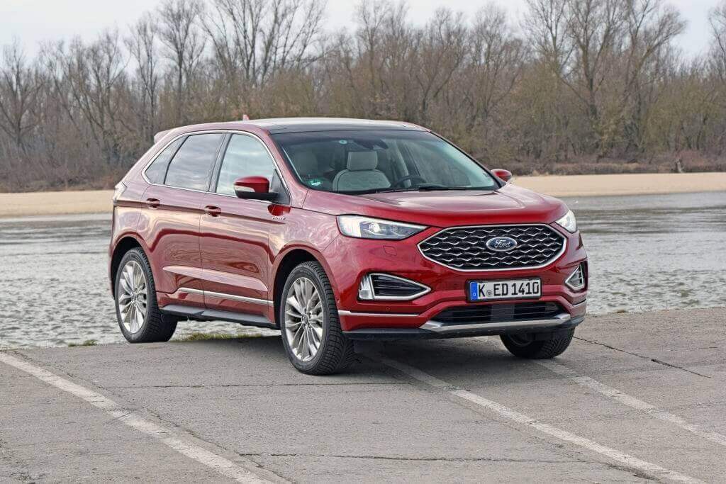 red-suv-ford-edge