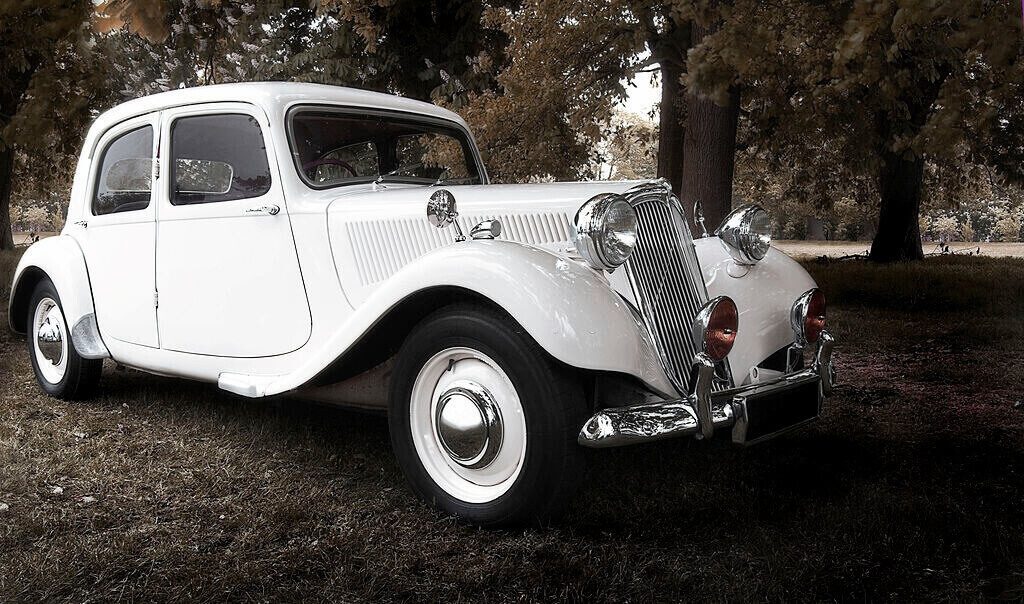 why-is-white-the-most-popular-car-color